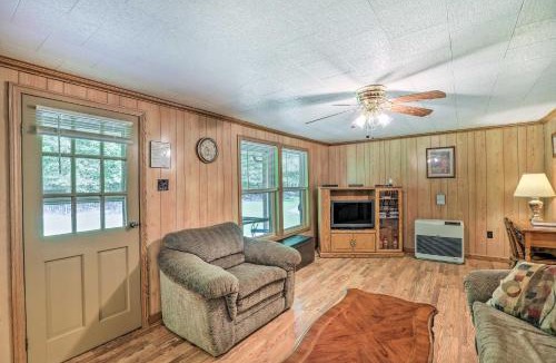 Marshall House | Bonfires & BBQs! Creekside Retreat in Marshall