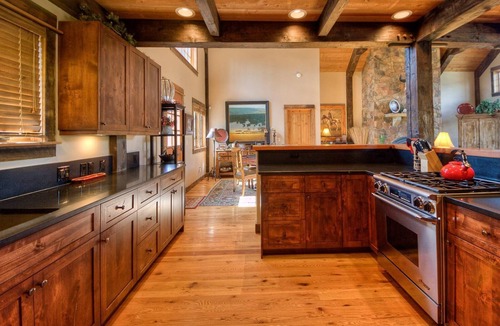 Antler Ridge House | Book Now for Winter! Home with Mountain Views, Hot Tub, Garage and Pool Table!