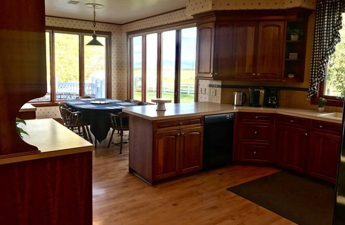Manhattan House | Bozeman/Manhattan Getaway for Families and Friends