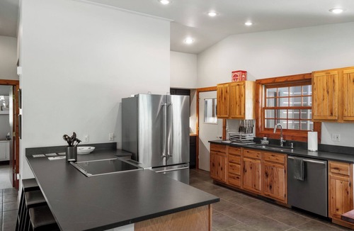 Bozeman House | Brackett Creek Cabin-Private Cabin on 100+ Acres Bordering National Forest!