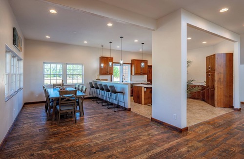 Thompson Falls House | BRAND NEW 7500 sf, 5BR/6BA luxury cabin retreat-walk to Clark Fork river.