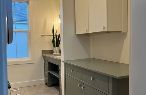 Anaconda House | Brand New Modern Clean and Cute 1 Bedroom 1 Bed Bath House
