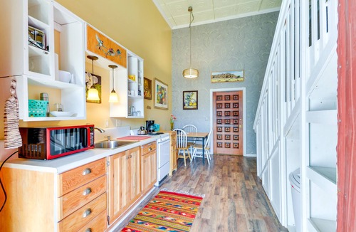 Bridger Apartment | Bridger Apartment In the Heart of Downtown!
