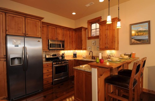 Bozeman House | Bridger Bungalow - An elegant townhome close to Bozeman and golf course!