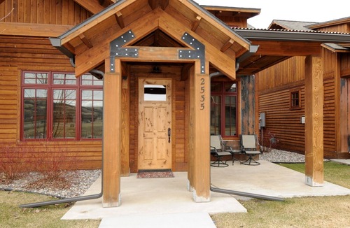 Bozeman House | Bridger Bungalow - An elegant townhome close to Bozeman and golf course!