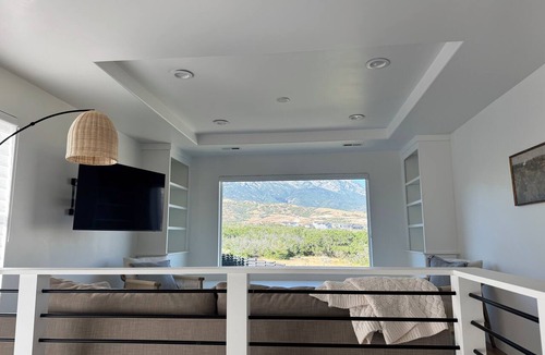 Snowbird House | Brilliant 5-bedroom house with in charming Highland
