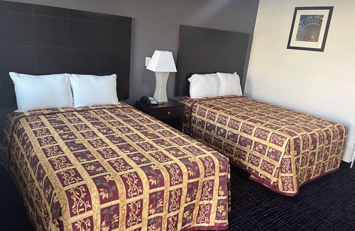 North San Antonio - SAT Hotel | Broadway Inn