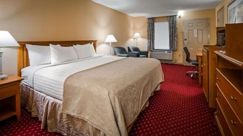 Mount Airy Hotel | Bryson Inn