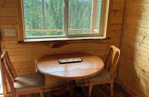Noxon Cabin | Bull Lake, Montana Mountaintop Retreat