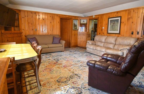 Elliston House | Bungalow at The Last Chance Motel