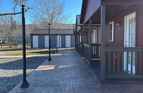 Reed Point Cabin | Cabin 2 in lovely Reed Point with AC