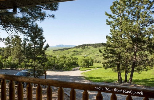 Moore Cabin | Cabin in the woods for a weekend getaway