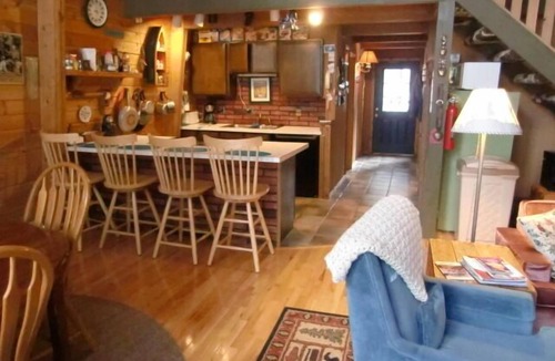 Blue River Ski Chalet | Cabin on 1 Acre - 5 Minutes to Lifts!
