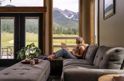 Ronan House | Calowahcan Cabin New Hot Tub