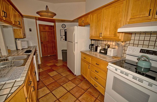 Moffat House | Casa Cumbres: Creek, Hiking Trails & Pet Friendly