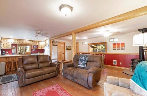 Stevensville House | Cattle Drive Cabin And Bunk House