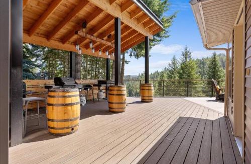 Worley House | Cave Bay Escape