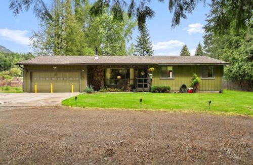 Sandpoint House | Cedar Trees Retreat