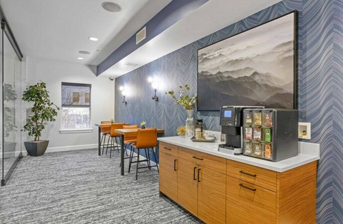 Lone Tree Apartment | Charming Apartment near Sky Ridge Medical Center