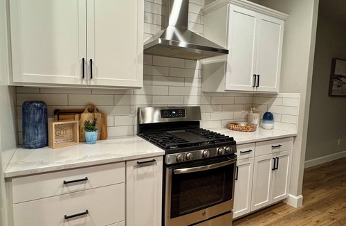 Kennewick House | Charming Family-friendly 4-bedroom home with AC, WiFi in delightful Kennewick.