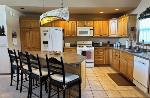 Pagosa Highlands House | Charming Pagosa Cabin | Epic Views, Game Room, Fireplaces & More