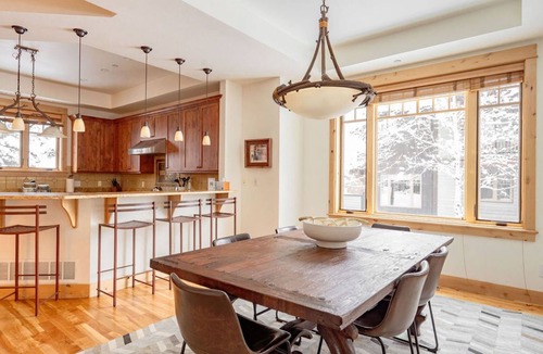 Big Sky House | Charming Townhome! Private Deck with Grill and Hot Tub! 15 Min Drive to Resort!