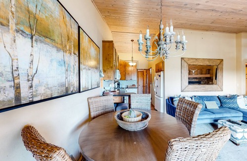 Whitefish Condo | Chic condo with private space on the beach, pool, hot tub & sauna