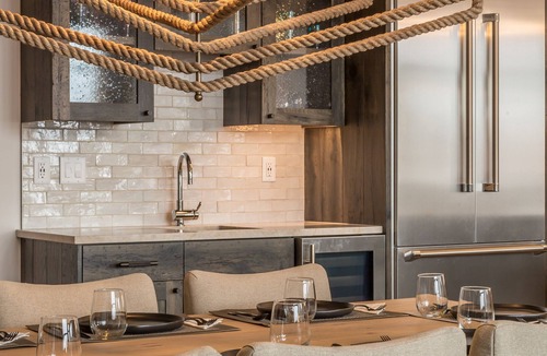 Big Sky House | Chic Ski-in/out Home! Hot Tub, Hearth, Boot Dryer, Views, 2m to Resort!