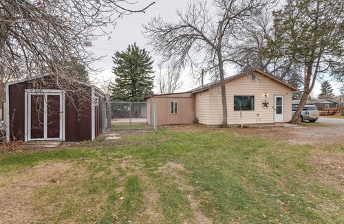 Bynum Cabin | Choteau Vacation Rental w/Yard: Walk to Downtown!