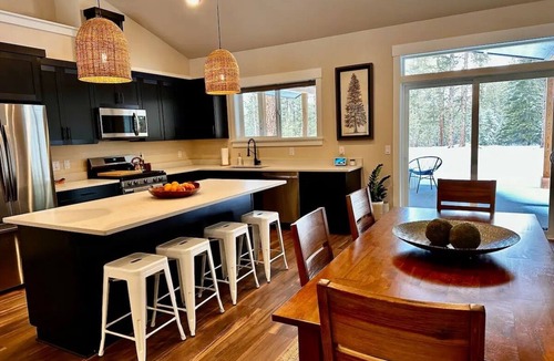 Superior House | Clark Fork Crossing - Adventures You Seek in Western Montana. River access.