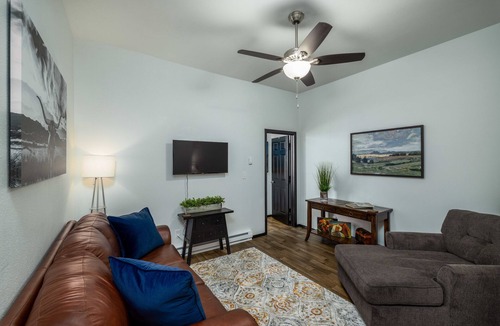 Bozeman Condo | Clean and Cozy Main Street Condo