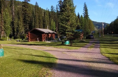 West Glacier Cabin | Clear Sky Resorts Deluxe 2 Bedroom Cabin