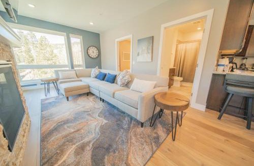 Lakeside Village House | Clearwater Lofts Bldg 2 205 by SummitCove Lodging in Colorado