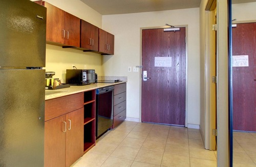 Harvey Hotel | Cobblestone Inn & Suites - Harvey