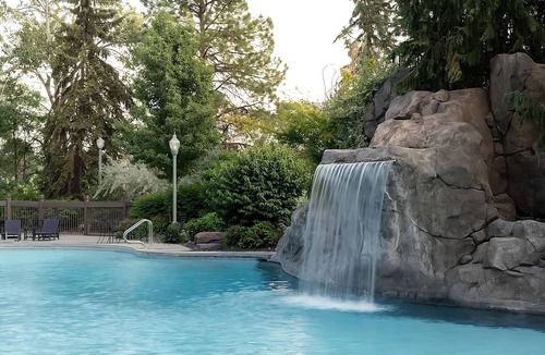 Riverside Hotel | Come Create Memories w/Fun-filled Adventures at this Paradise! Outdoor Pool!