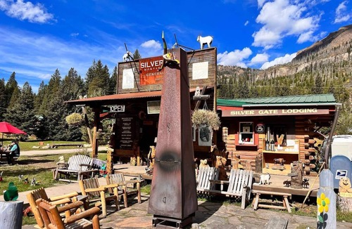 Cooke City-Silver Gate Cabin | Comfortable Cabin next to Yellowstone National Park