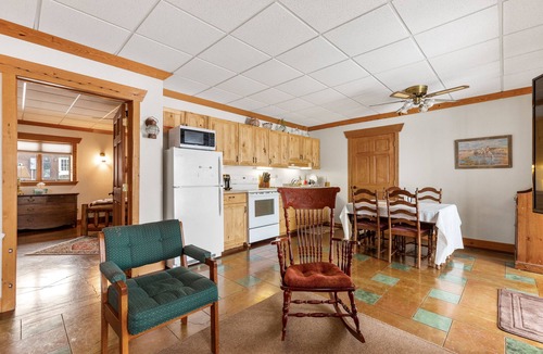 Bozeman Condo | Comfy Country Condo (West) on 10 Acres between Bozeman & Big Sky