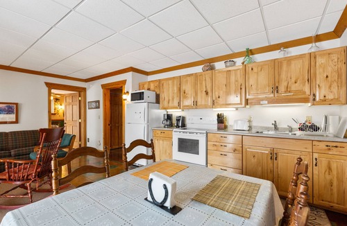 Bozeman Condo | Comfy Country Condo (West) on 10 Acres between Bozeman & Big Sky
