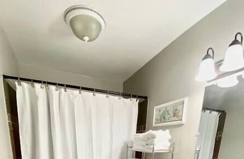 Pocatello House | Comfy Pocatello home-central to park and grocery.