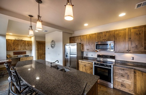 Bigfork Condo | Condo w/fireplaces, A/C- Marina Cay Estates Bigfork Bay
