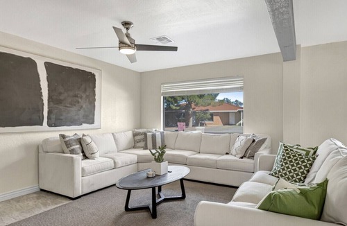 Trail West House | Contemporary Ranch 4Bed Home: Old Town Scottsdale