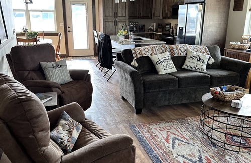 Three Forks House | Convenient location in the center of Southwest Montana’s hot spot for activities