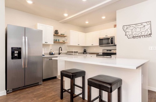 Anaconda Condo | Convenient & Modern Condo Living