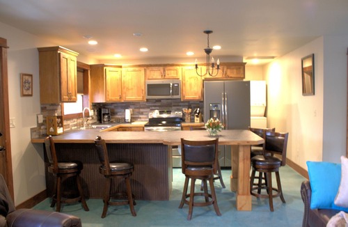 Livingston House | Conveniently Located close to downtown. No stairs to climb.