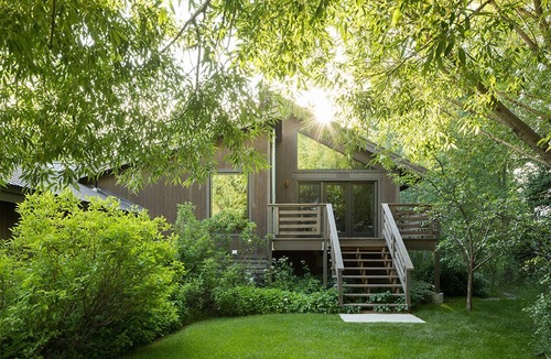 Indian Trails Villa | Conveniently located villa with Scandinavian vibe and western features