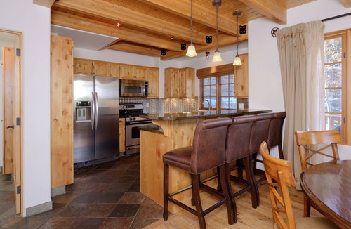 Big Sky Ski Chalet | Coyote Bluff Haven | Hot Tub, Views + Ski Access