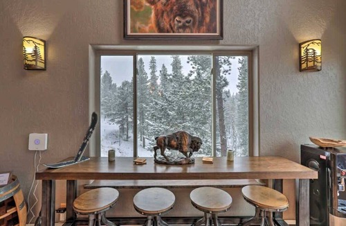 Black Hawk House | Coyote Cottage Retreat, Hot Tub, Deck, MTN Views