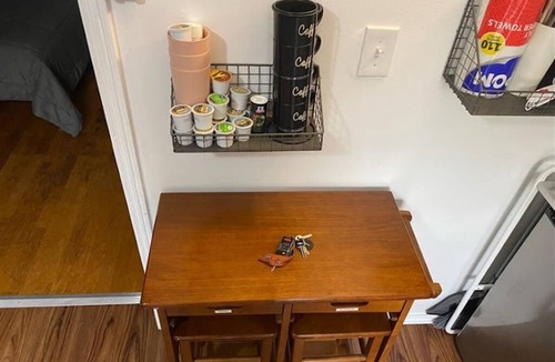 North Aurora Apartment | Cozy 1 Bdrm walk to Hospital