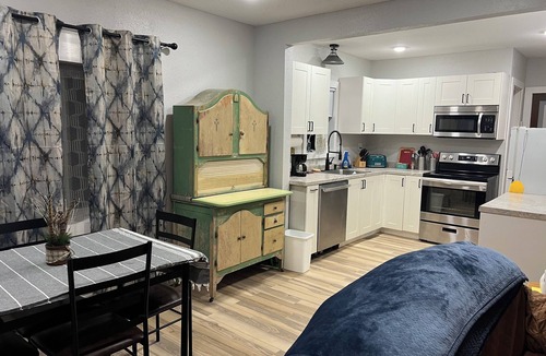Hettinger House | Cozy 1-bedroom house in Hettinger!