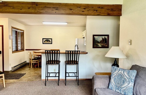Red Lodge Condo | Cozy 2 Bed, 2 Bath Condo on Golf Course with Hot tub, Sauna & Pool!